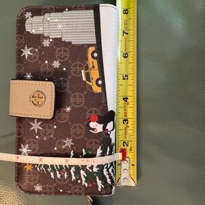 Macy’s Exclusive Giani Bernini Brown Penguin Wallet with NYC Gold Winter Scene